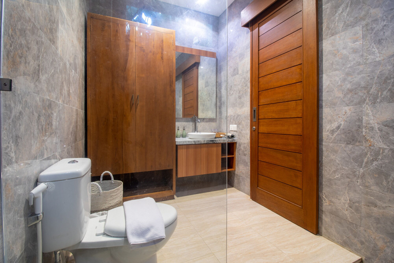 Bathroom 4, Sayang Sanur Villa VII , Denpasar