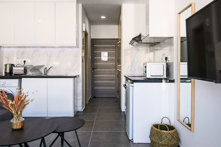 Others 4, Phaedrus Living City View Fountain Court 08