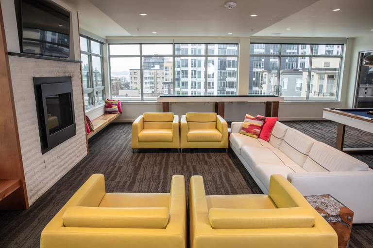 Others 5, Domicile Suites at Venn on Main, King
