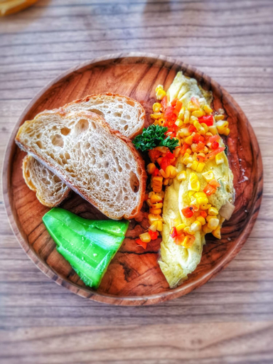 Food & Drinks 4, Cornerstone Bali Coworking, Badung