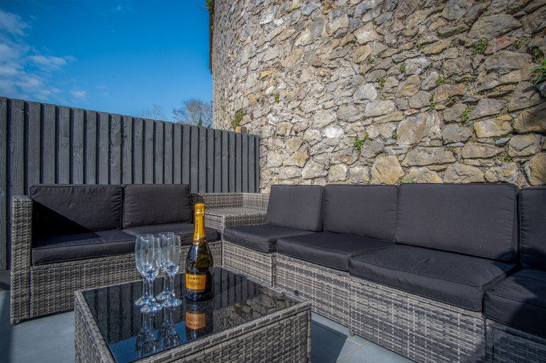 Others 5, Hawtree Cottage - 2 Bed Cottage - Tenby, Pembrokeshire