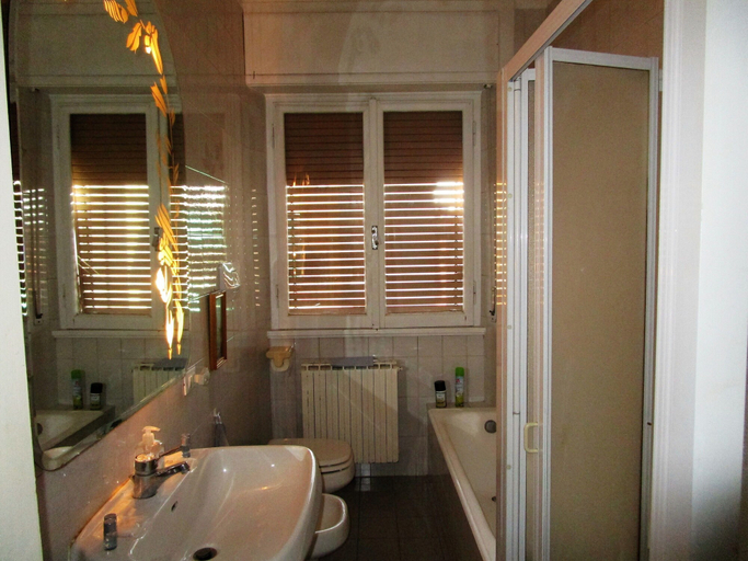 Bathroom 5, B&B Maddalena di San Zeno, Verona