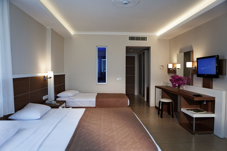 Bedroom 3, Venessa Beach Hotel, Alanya