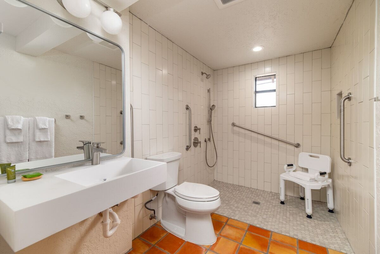 Bathroom 4, Pecos Trail Inn, Santa Fe