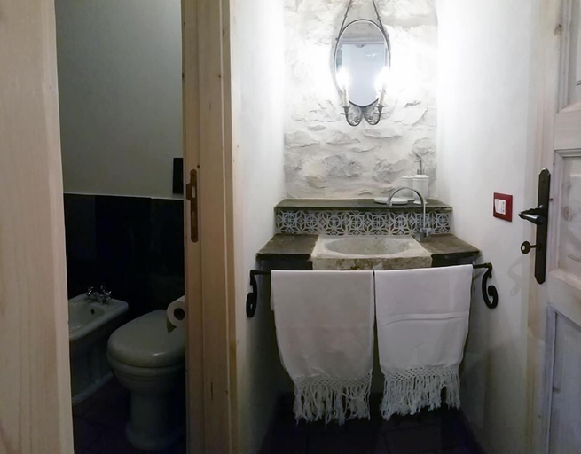 Bathroom 3, Villa Barone Alfieri, Ragusa