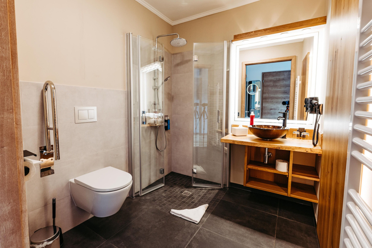 Bathroom 4, Schlosshotel Brilon-Wald, Hochsauerlandkreis
