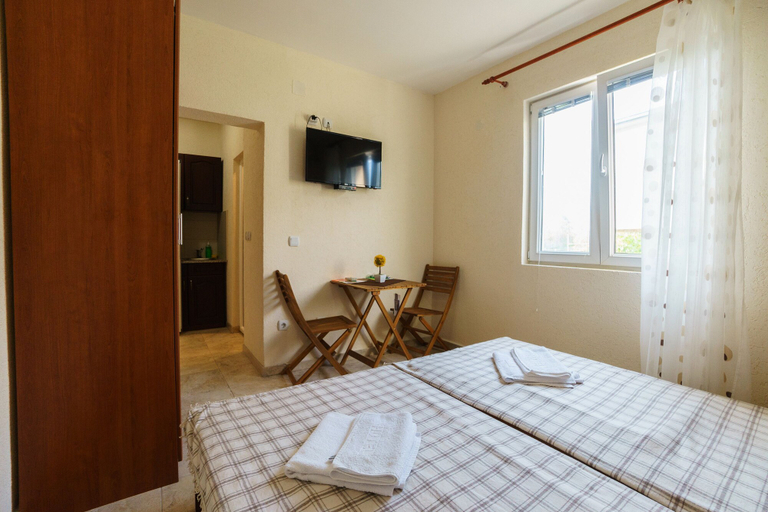 Bedroom 2, Apartments LORA