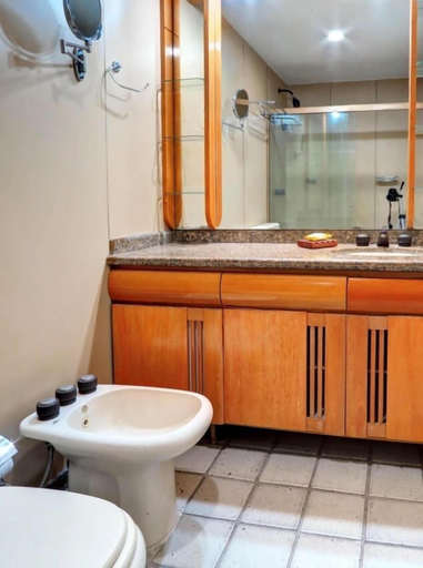 Bathroom 4, LinkHouse AWESOME IPANEMA FLAT Y1-0019, Rio de Janeiro