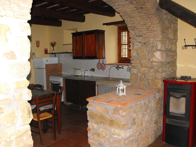 Others 4, Borgo Due Case, Pistoia