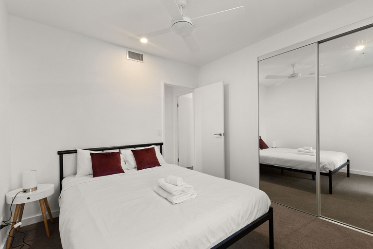 Bedroom 2, South Brisbane 2 Bedrooms Apartment with Free Parking by KozyGuru, Brisbane
