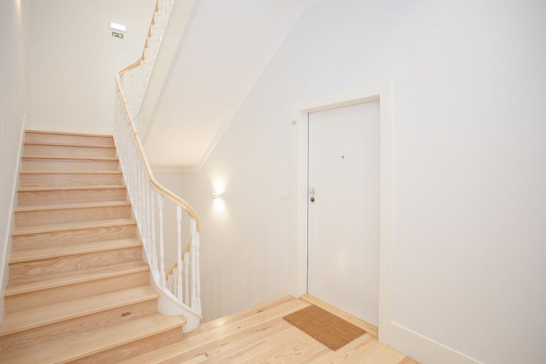 Others 4, Liiiving in Porto-City View Apartment 2F, Porto