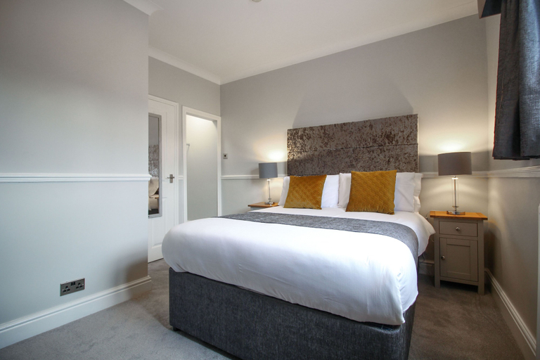 Bedroom 3, Hotel Ocean, Norfolk