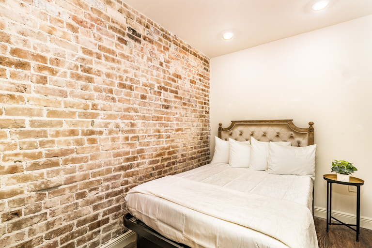 Bedroom 2, The Alexandre, Orleans