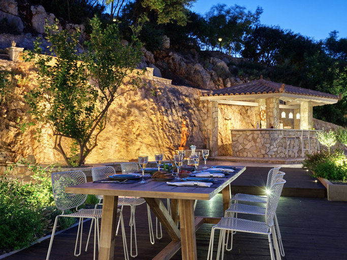 Food & Drinks 5, Serenus Luxury Villa, Ionian Islands