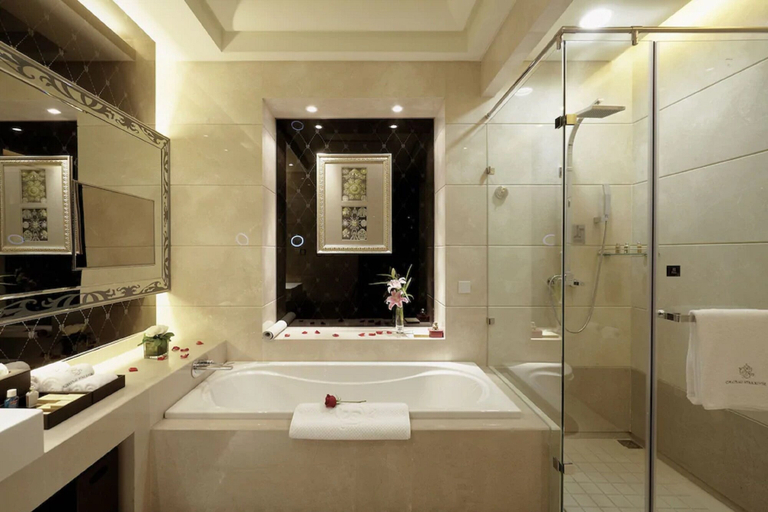 Bathroom 5, Chateau Star River Hotel Shanghai, Shanghai