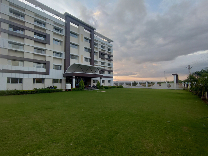 Exterior & Views 2, The Sky Imperial Hotel Gopal Darshan, Rajsamand