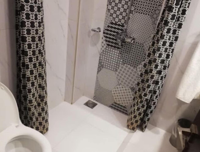 Bathroom 2, Hotel Sindbad, Multan