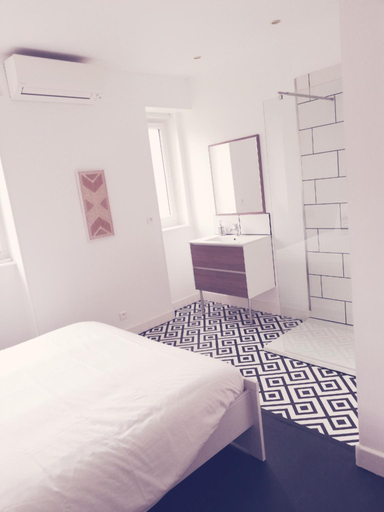 Bedroom 2, Suite 24, Saône-et-Loire
