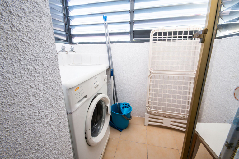 Bathroom 5, GoCosta Apartment Pins i Mar, Tarragona