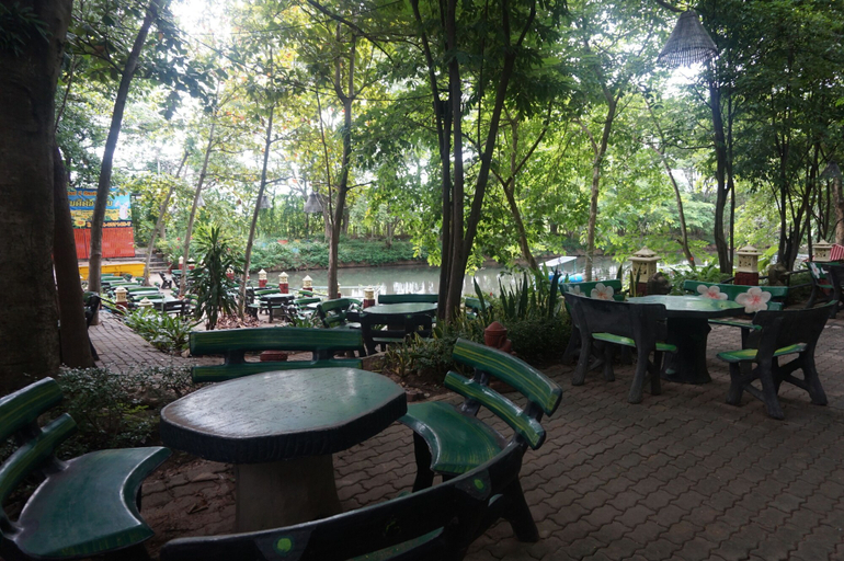 Food & Drinks 4, C & C Resort Nangrong, Nang Rong