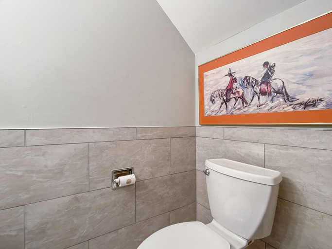 Bathroom 3, Southwest Splendor 2BR Tempe Townhome, Maricopa