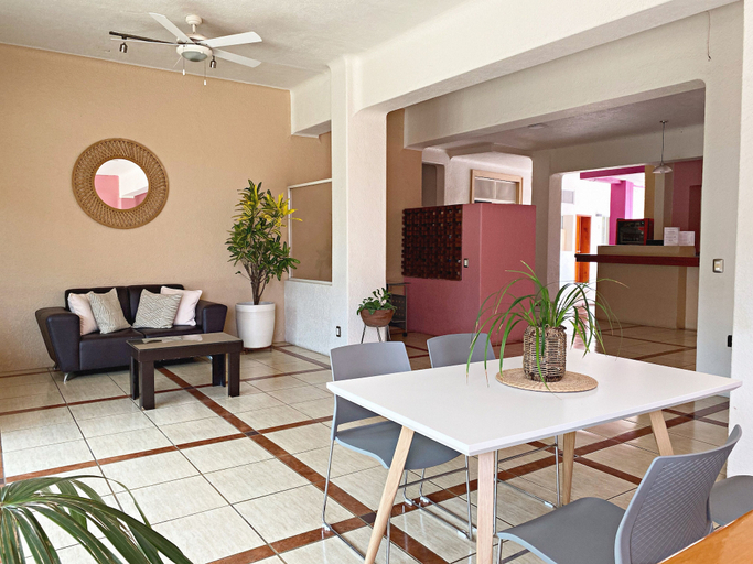 Others 5, Hotel Gladys, La Huerta