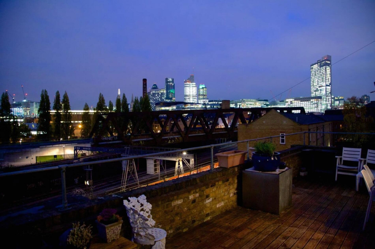 Others 5, Large Shoreditch 2/dbl bed Loft apt, London
