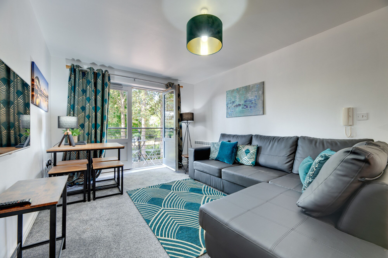 Others 5, Week2Week Gosforth apartment w balcony, Newcastle upon Tyne