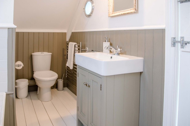 Bathroom 3, Seahorse Cottage, Aldeburgh, Suffolk