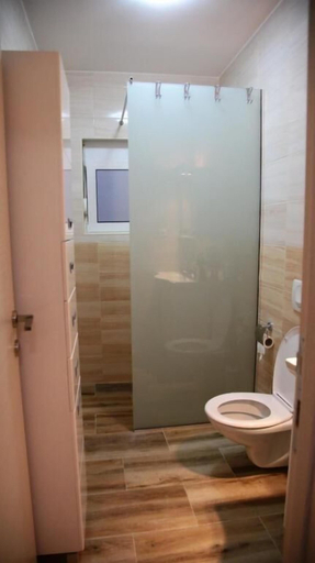 Bathroom 4, Apartments Bardak