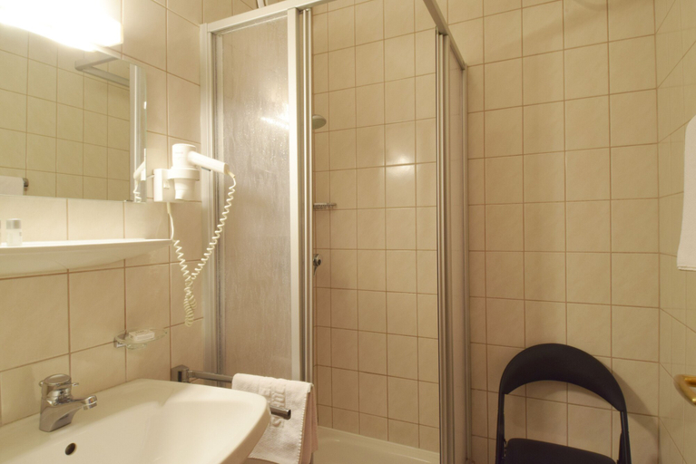 Bathroom 4, Der Trattner - Hotel Trattnerhof & Hotel Schöcklblick, Graz Umgebung