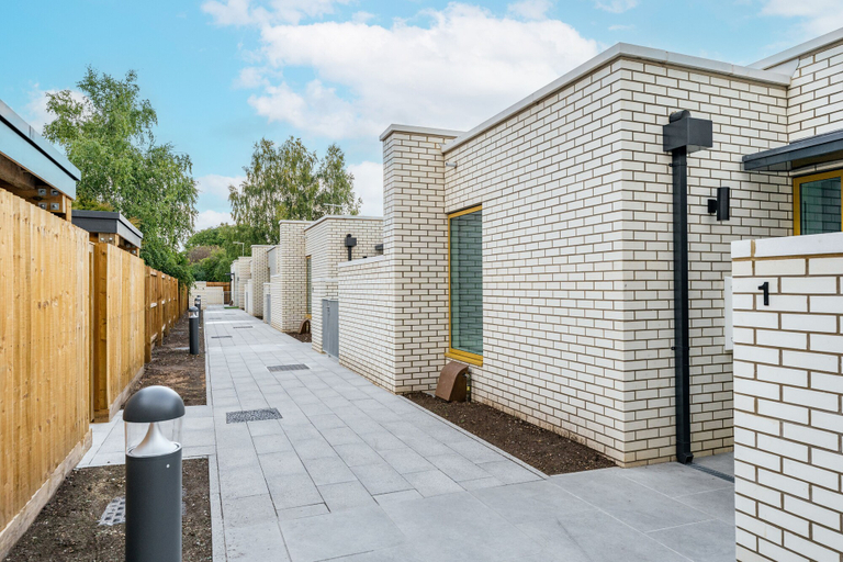 Exterior & Views 2, Citystay Living - Holland Place, Cambridgeshire