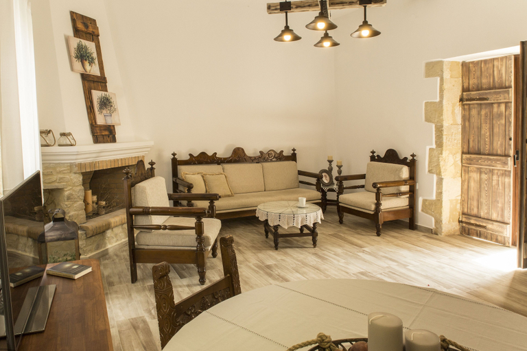 Others 5, Villa Aerino, Crete