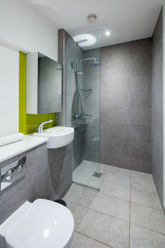 Bathroom 3, Charlotte Rise, Bristol
