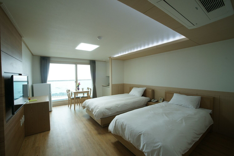 Bedroom 2, The Beach Pension, Jeju