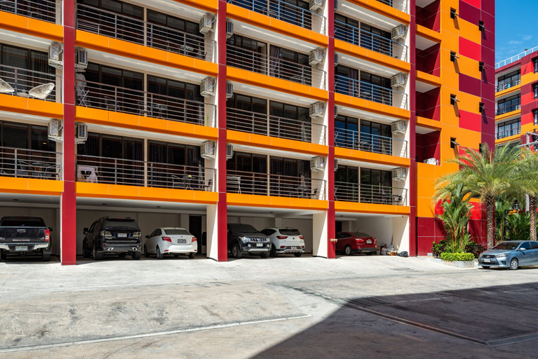 Exterior & Views 2, Naiharn Pearl Condo Hotel by Villacarte, Pulau Phuket