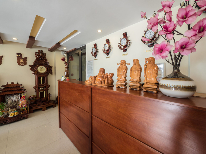 Others 5, Johnny Hotel, Da Nang