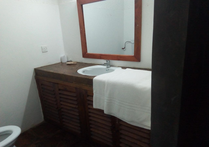 Bathroom, Bonora Villa Malindi, Malindi
