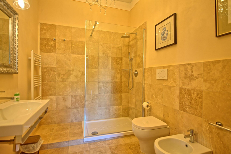 Bathroom 3, Inviting 6-bed House in Brindisi, Brindisi