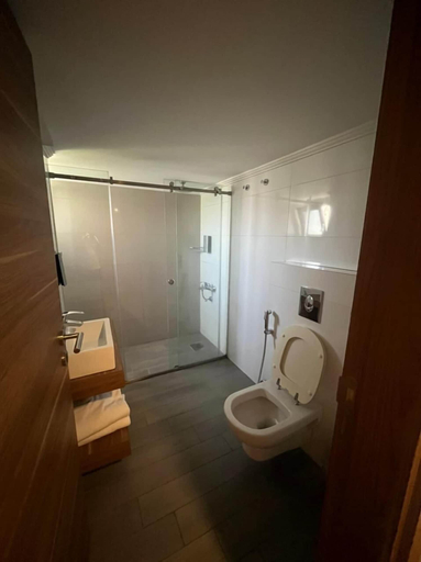 Bathroom 3, Via Verde hotel, El Metn