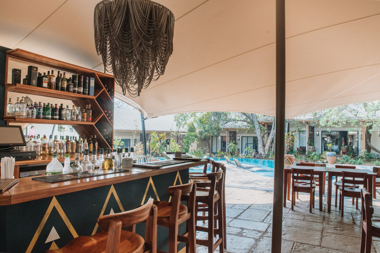 Food & Drinks 4, Shongwe Oasis, Hwange