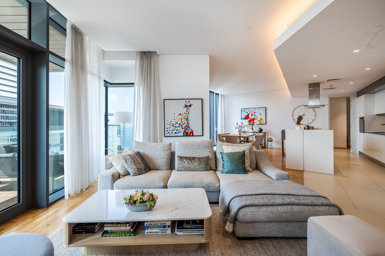 Others 4, Massive 3 Beds Sea View Bluewaters B10, Dubai