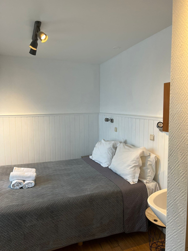 Bedroom 3, Hôtel Les Ecrins, Bruxelles