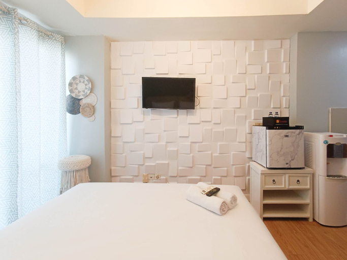 Bedroom 2, Warm And Homey Studio At Vida View Makassar Apartment, Makassar
