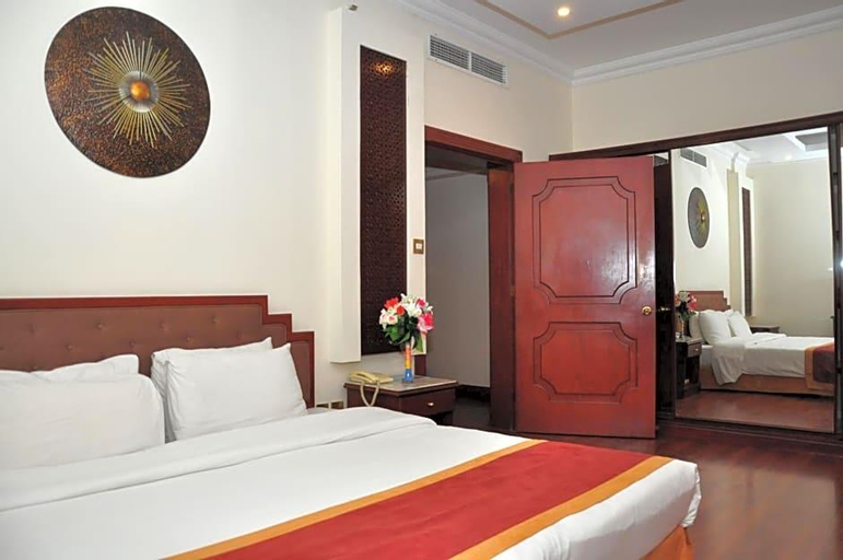 Bedroom 3, Bahrain Carlton Hotel, Manama