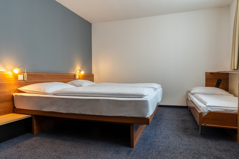 Bedroom 3, Club Hotel am Kreischberg, Murau