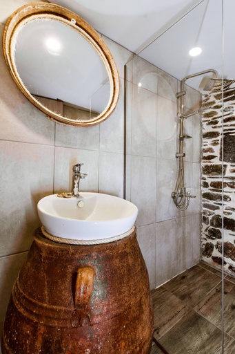 Bathroom 4, Traditional Apartments Elafos, Crete