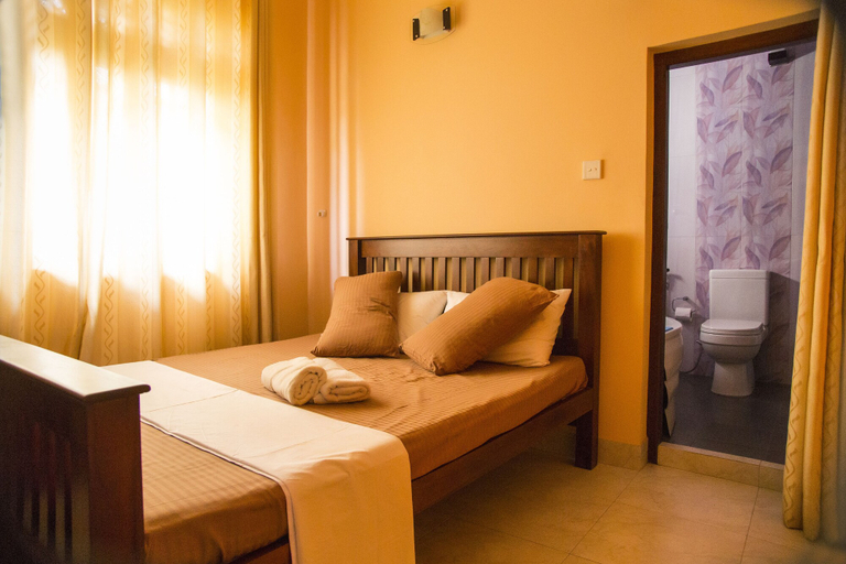 Bedroom 2, Red Stone B&B, Negombo