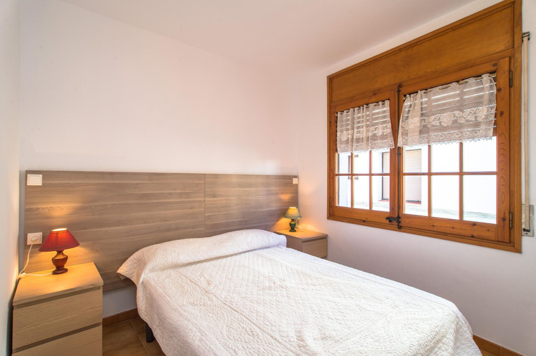 Bedroom 2, Sr-37 Begur SA Riera 4 PAX, Girona