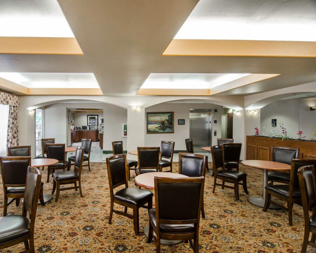 Food & Drinks 5, Sleep Inn & Suites Springdale West, Washington